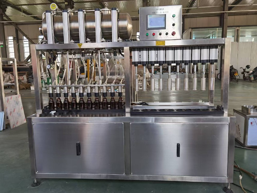 直线灌装封口机